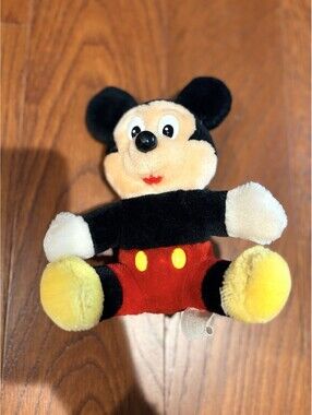 Walt Disney World Disneyland Mickey Mouse Plush Stuffed Animal Vintage 7” W/tag